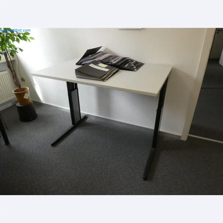 Machines de moulage par injection, machines CNC & lignes d'assemblage pour les éléments chauffants et les composants automobiles-4