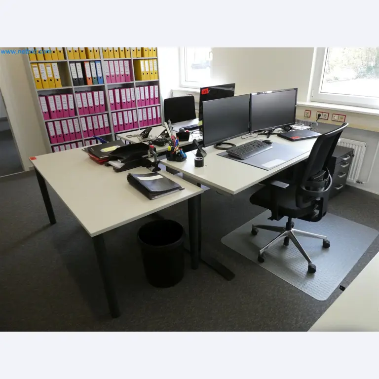 Machines de moulage par injection, machines CNC & lignes d'assemblage pour les éléments chauffants et les composants automobiles-2