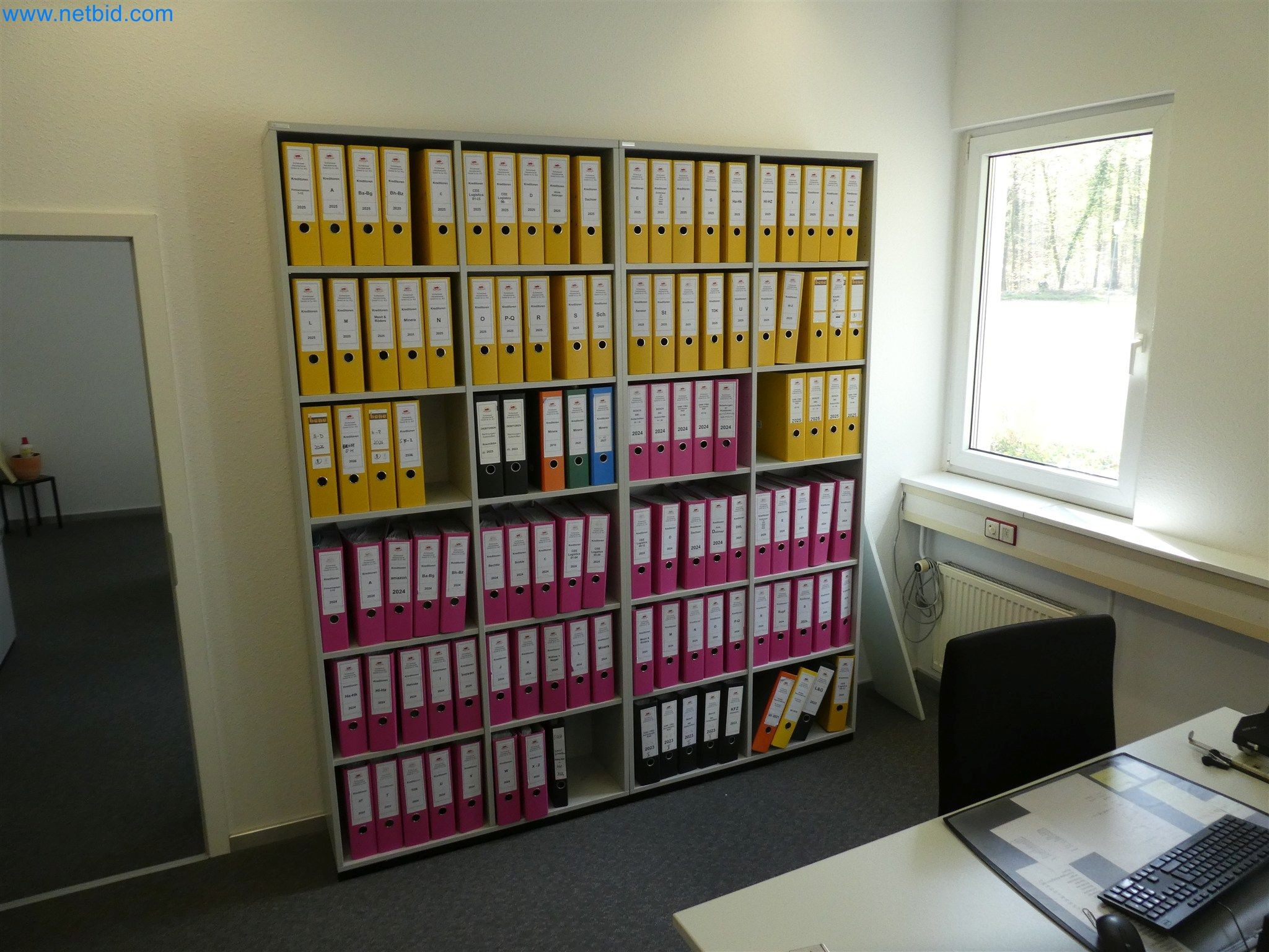 Machines de moulage par injection, machines CNC & lignes d'assemblage pour les éléments chauffants et les composants automobiles-3