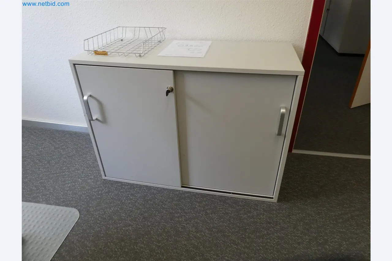 Machines de moulage par injection, machines CNC & lignes d'assemblage pour les éléments chauffants et les composants automobiles-4