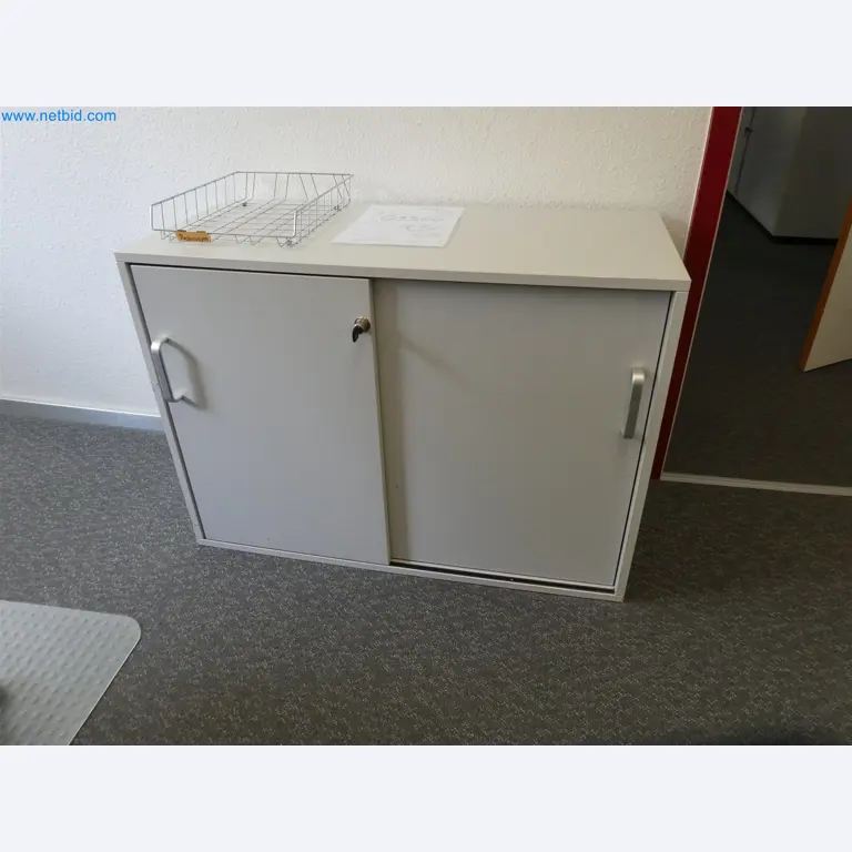 Machines de moulage par injection, machines CNC & lignes d'assemblage pour les éléments chauffants et les composants automobiles-4