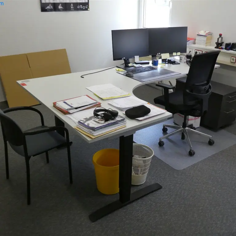 Combinaison bureau-angle