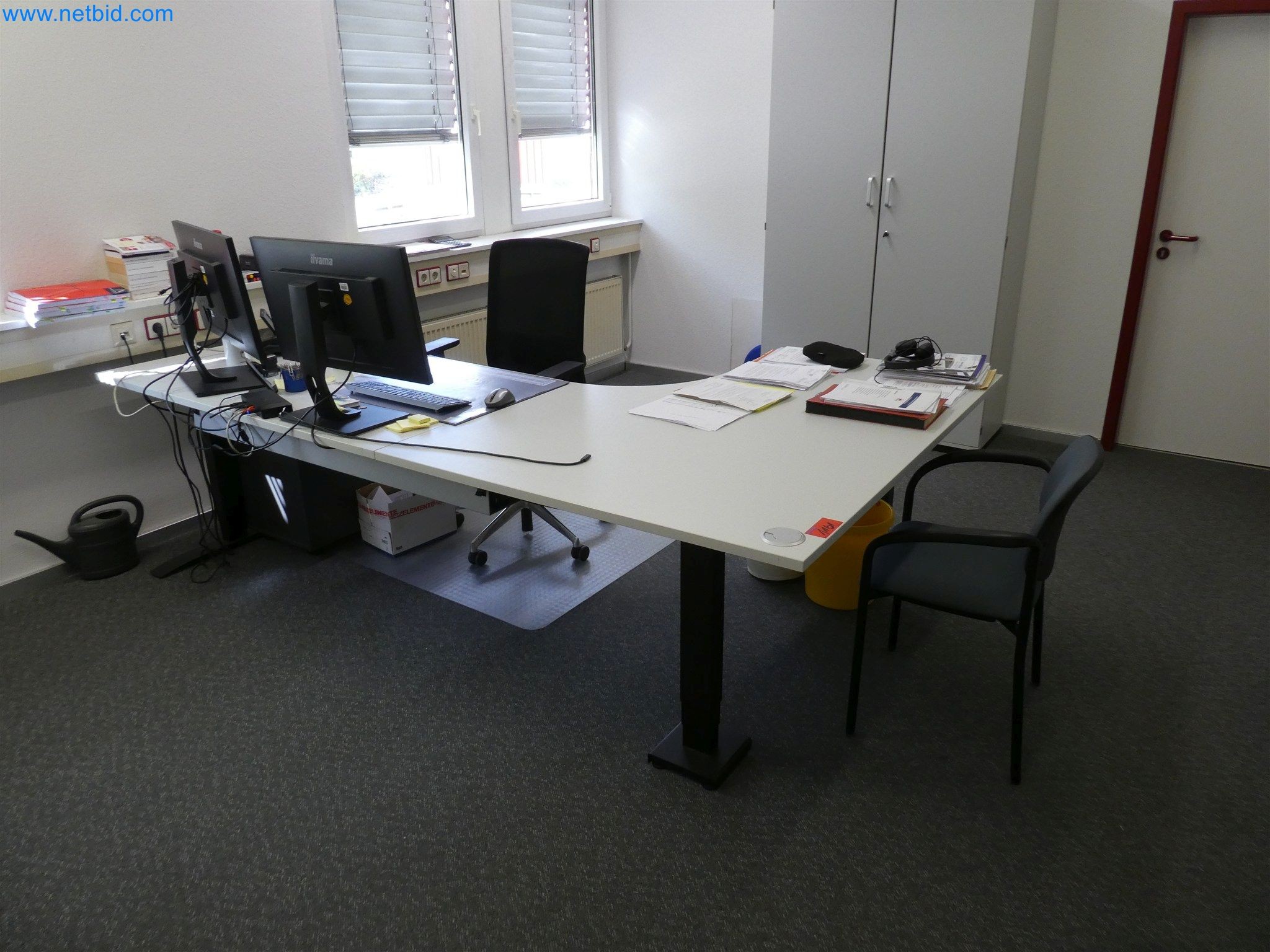 Machines de moulage par injection, machines CNC & lignes d'assemblage pour les éléments chauffants et les composants automobiles-2