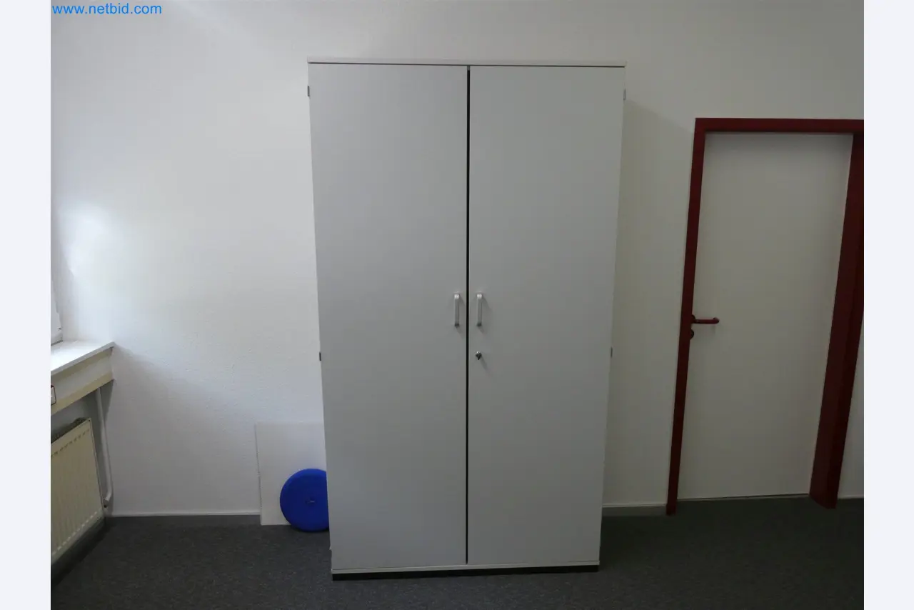 Machines de moulage par injection, machines CNC & lignes d'assemblage pour les éléments chauffants et les composants automobiles-3