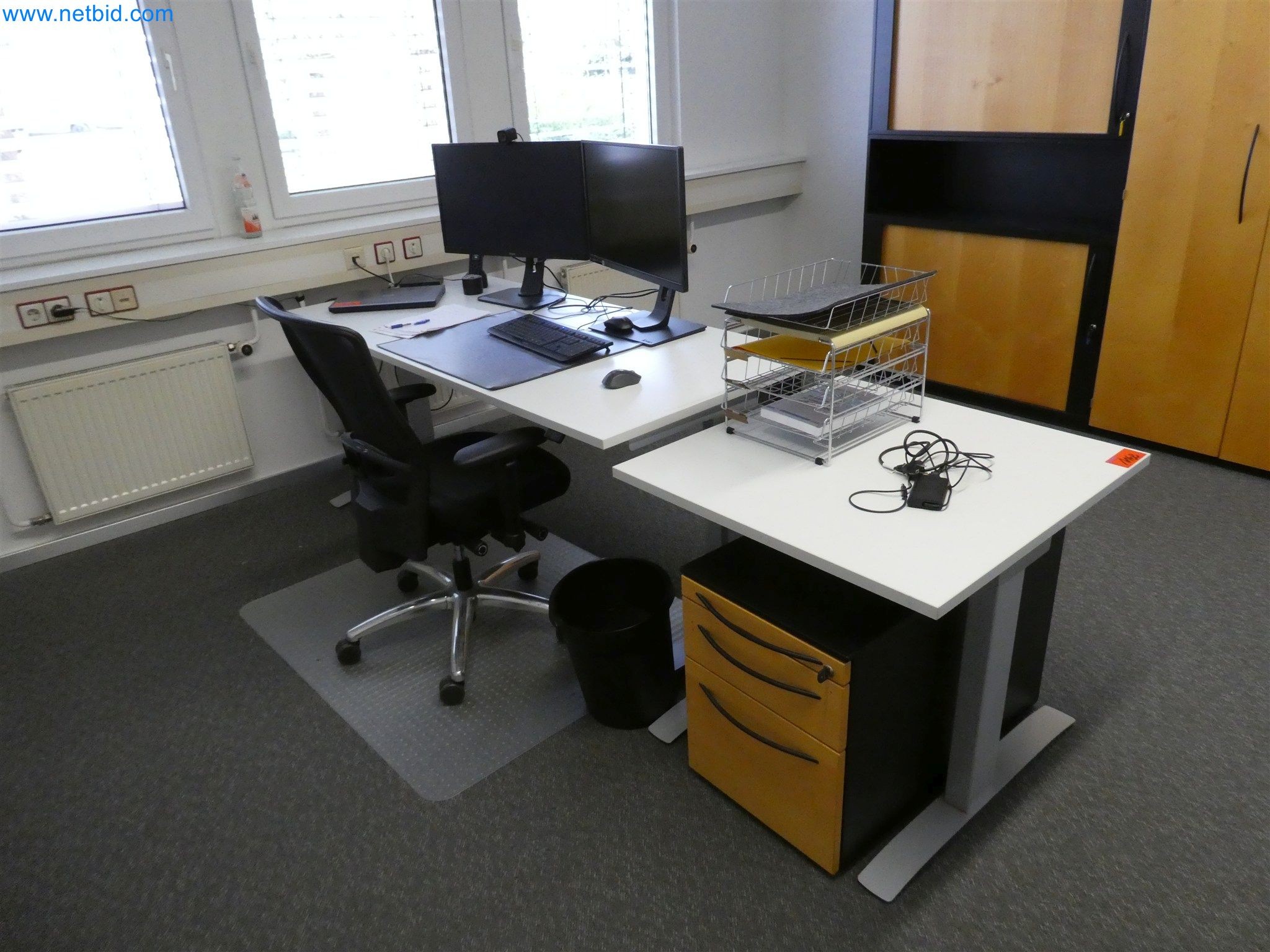 Machines de moulage par injection, machines CNC & lignes d'assemblage pour les éléments chauffants et les composants automobiles-2