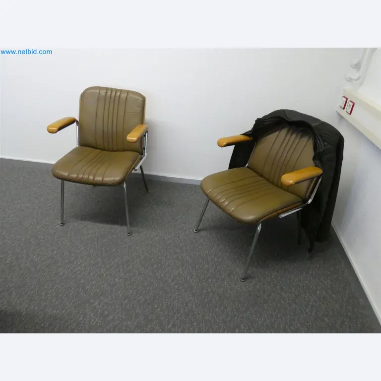 Machines de moulage par injection, machines CNC & lignes d'assemblage pour les éléments chauffants et les composants automobiles-4