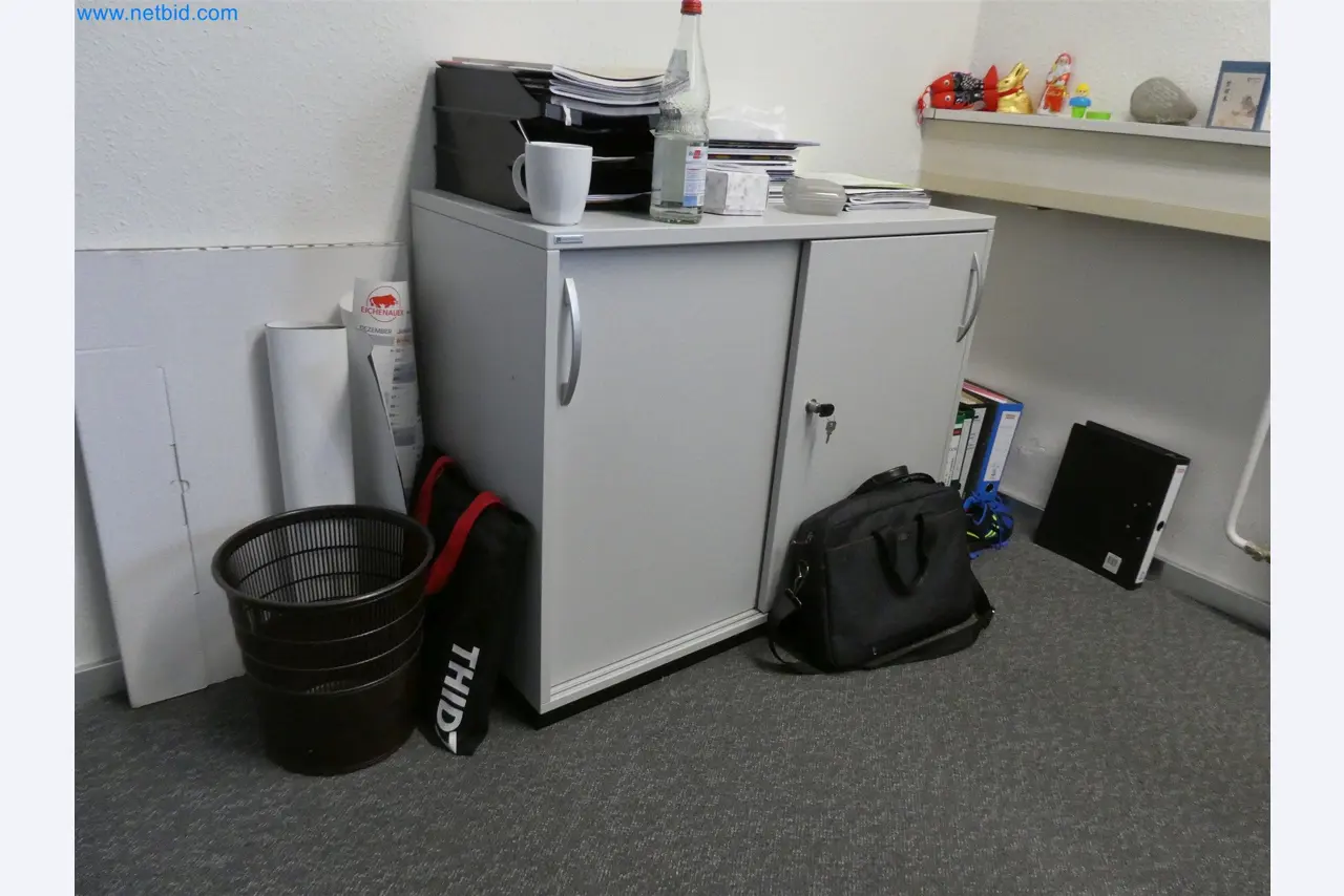 Machines de moulage par injection, machines CNC & lignes d'assemblage pour les éléments chauffants et les composants automobiles-3