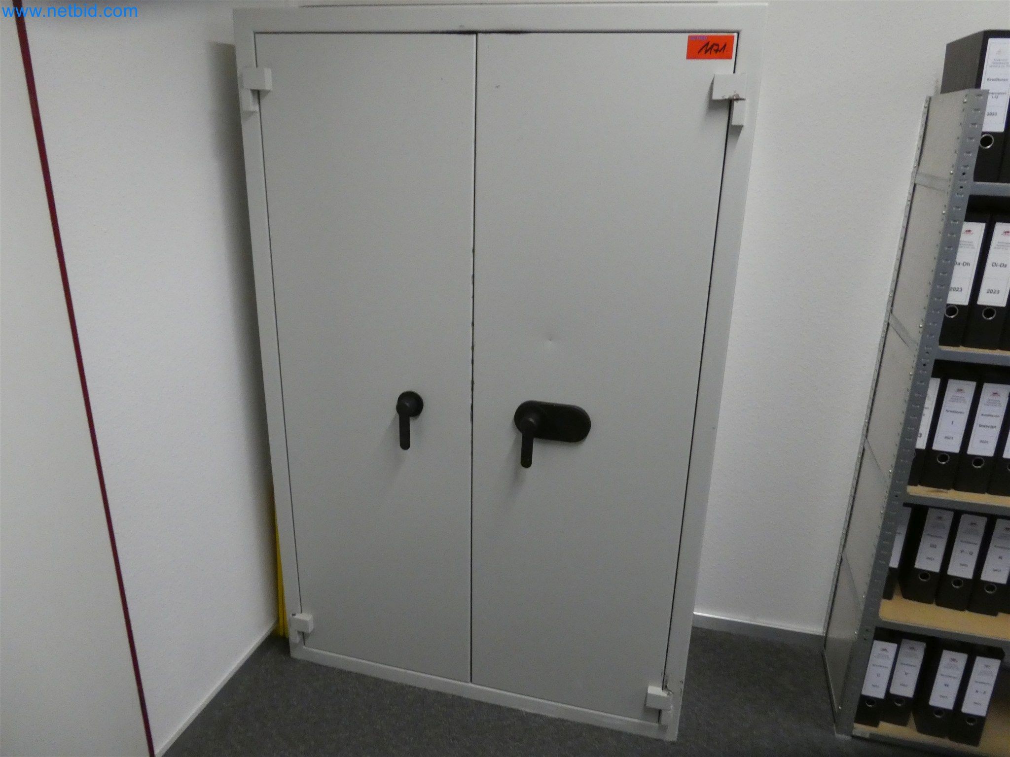 Machines de moulage par injection, machines CNC & lignes d'assemblage pour les éléments chauffants et les composants automobiles-1