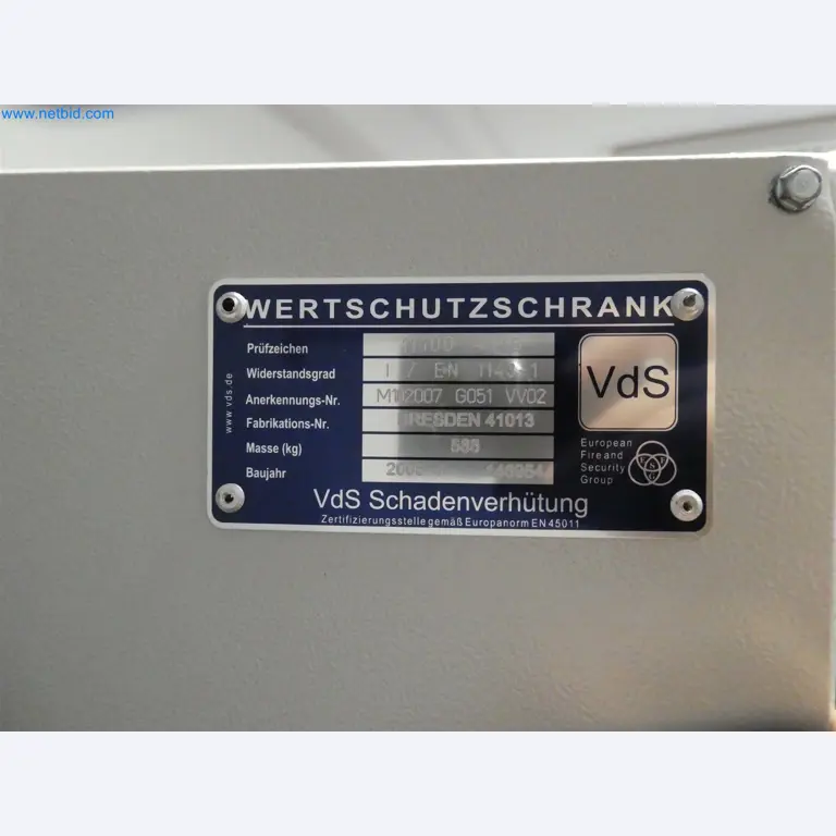 Machines de moulage par injection, machines CNC & lignes d'assemblage pour les éléments chauffants et les composants automobiles-2