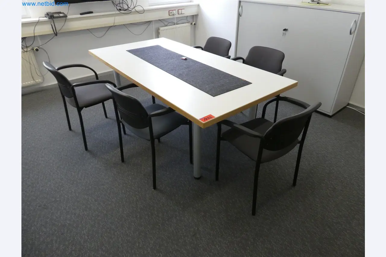 Machines de moulage par injection, machines CNC & lignes d'assemblage pour les éléments chauffants et les composants automobiles-1