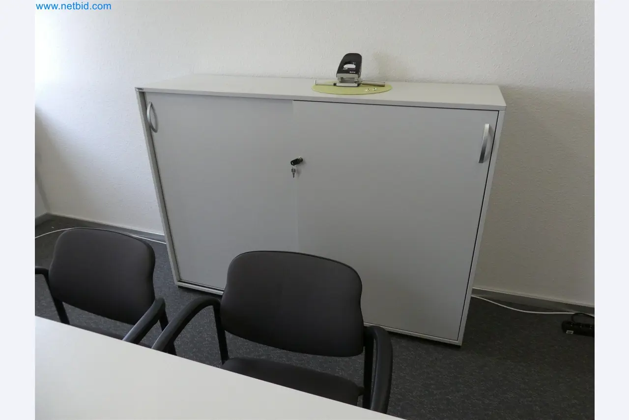 Machines de moulage par injection, machines CNC & lignes d'assemblage pour les éléments chauffants et les composants automobiles-2