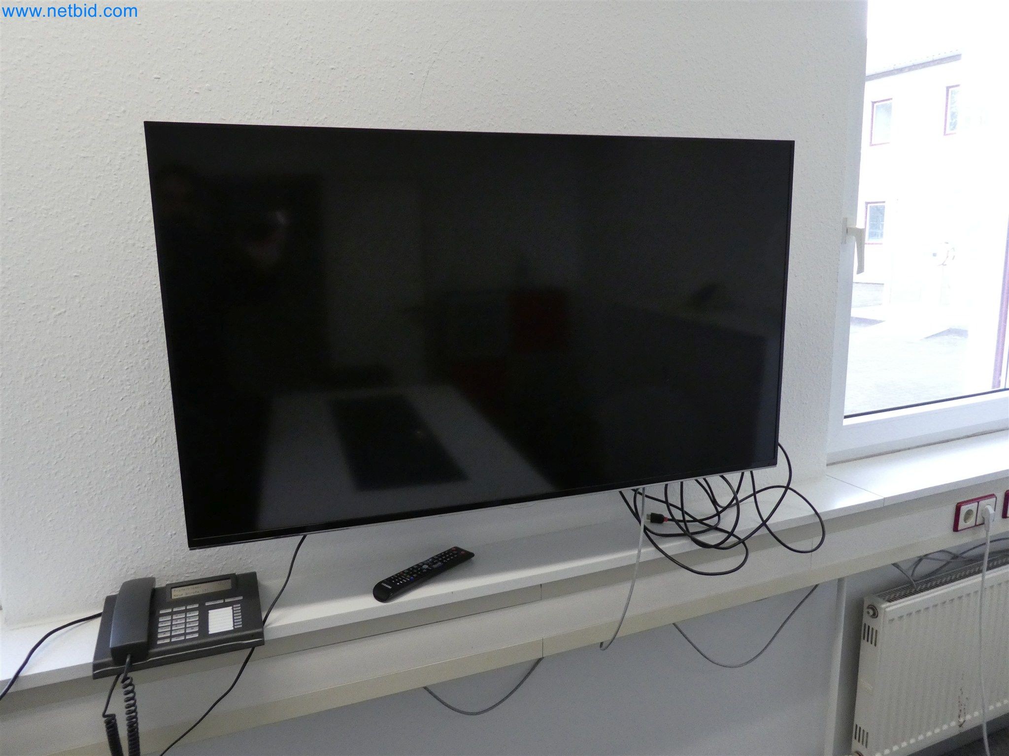 Machines de moulage par injection, machines CNC & lignes d'assemblage pour les éléments chauffants et les composants automobiles-4