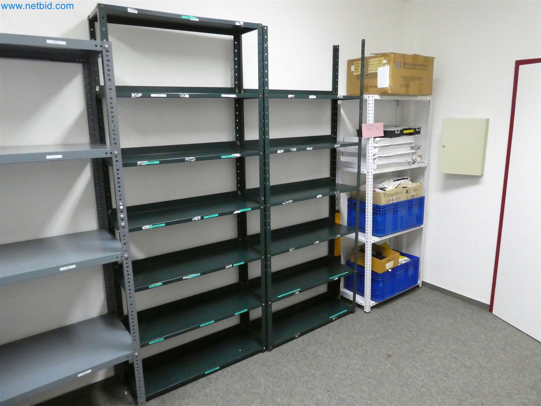 Machines de moulage par injection, machines CNC & lignes d'assemblage pour les éléments chauffants et les composants automobiles-4