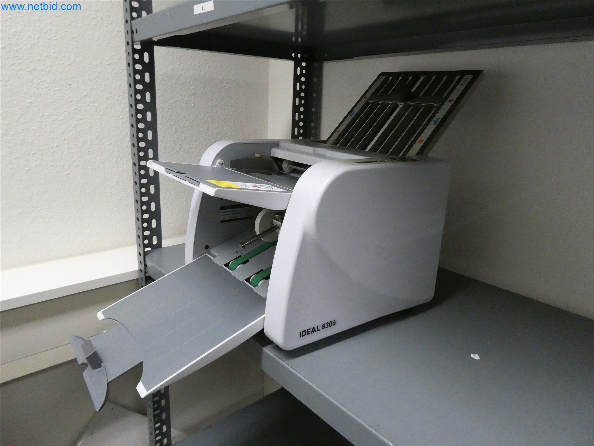 Machines de moulage par injection, machines CNC & lignes d'assemblage pour les éléments chauffants et les composants automobiles-2