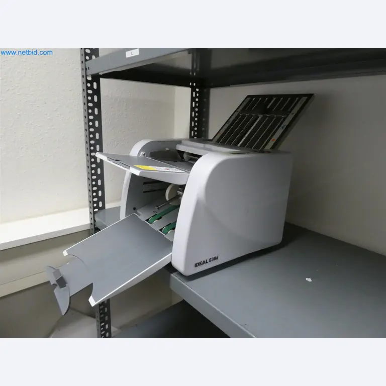 Machines de moulage par injection, machines CNC & lignes d'assemblage pour les éléments chauffants et les composants automobiles-2