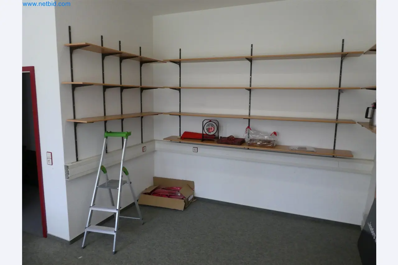 Machines de moulage par injection, machines CNC & lignes d'assemblage pour les éléments chauffants et les composants automobiles-3