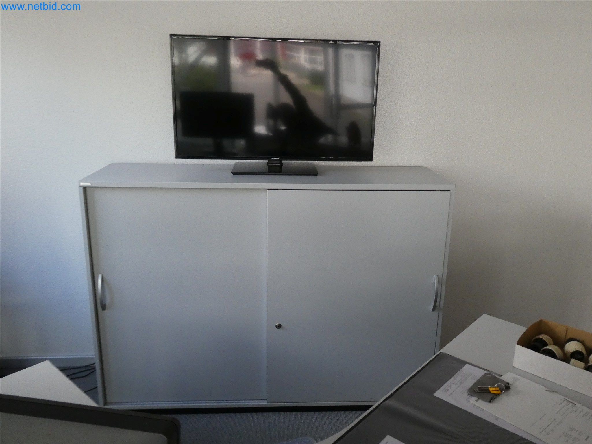 Machines de moulage par injection, machines CNC & lignes d'assemblage pour les éléments chauffants et les composants automobiles-3