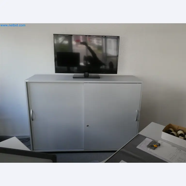 Machines de moulage par injection, machines CNC & lignes d'assemblage pour les éléments chauffants et les composants automobiles-3