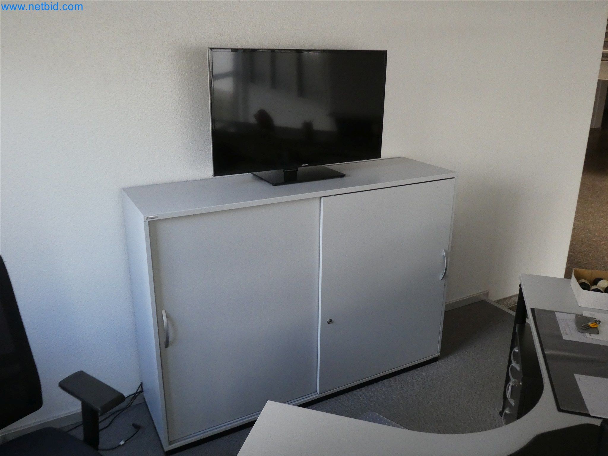 Machines de moulage par injection, machines CNC & lignes d'assemblage pour les éléments chauffants et les composants automobiles-4