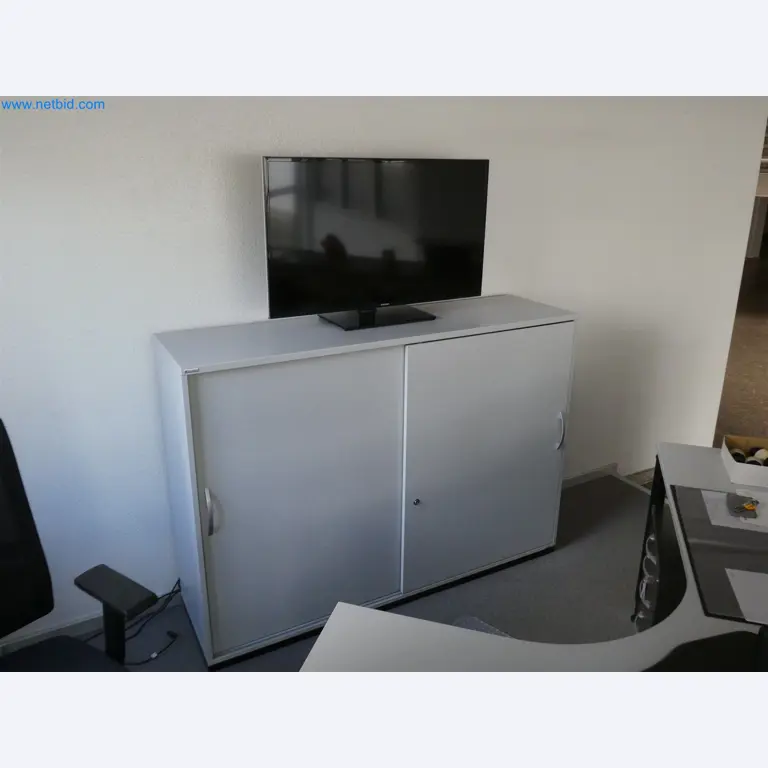 Machines de moulage par injection, machines CNC & lignes d'assemblage pour les éléments chauffants et les composants automobiles-4