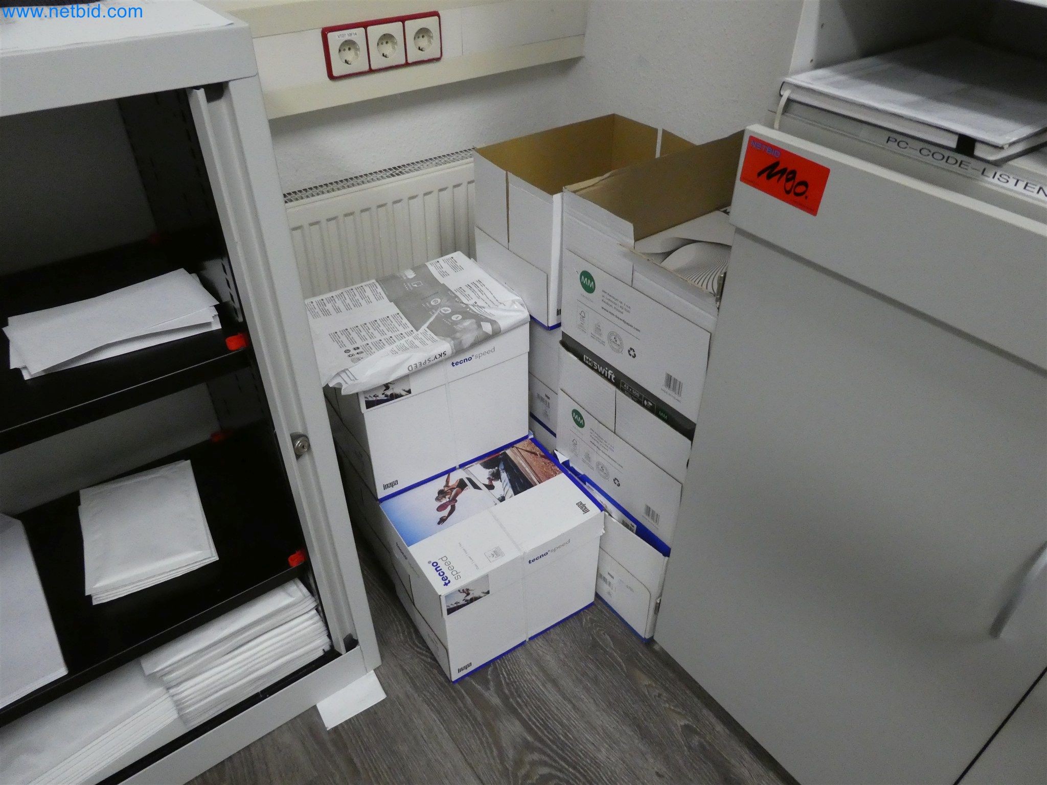 Machines de moulage par injection, machines CNC & lignes d'assemblage pour les éléments chauffants et les composants automobiles-5