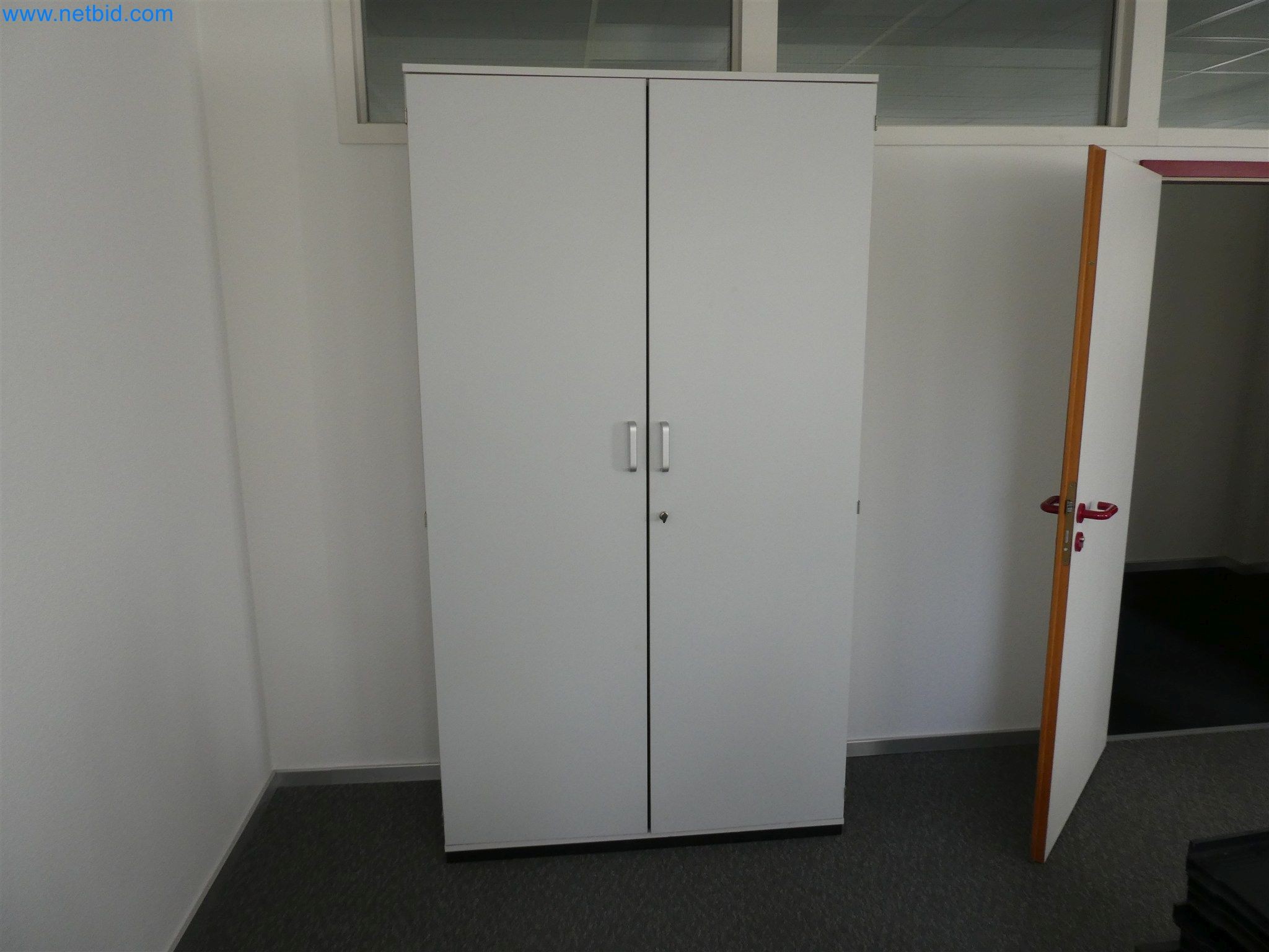 Machines de moulage par injection, machines CNC & lignes d'assemblage pour les éléments chauffants et les composants automobiles-3