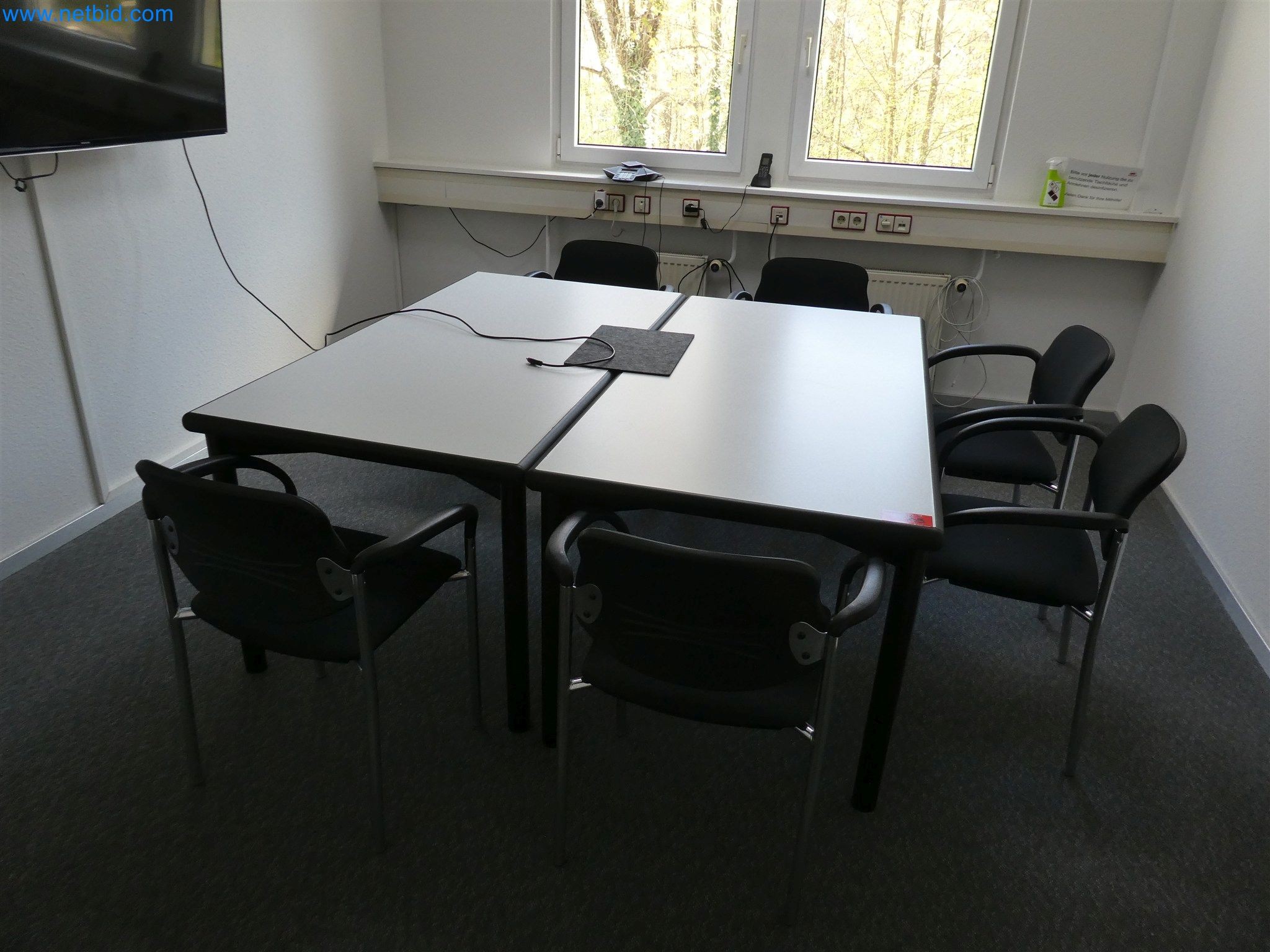 Machines de moulage par injection, machines CNC & lignes d'assemblage pour les éléments chauffants et les composants automobiles-1