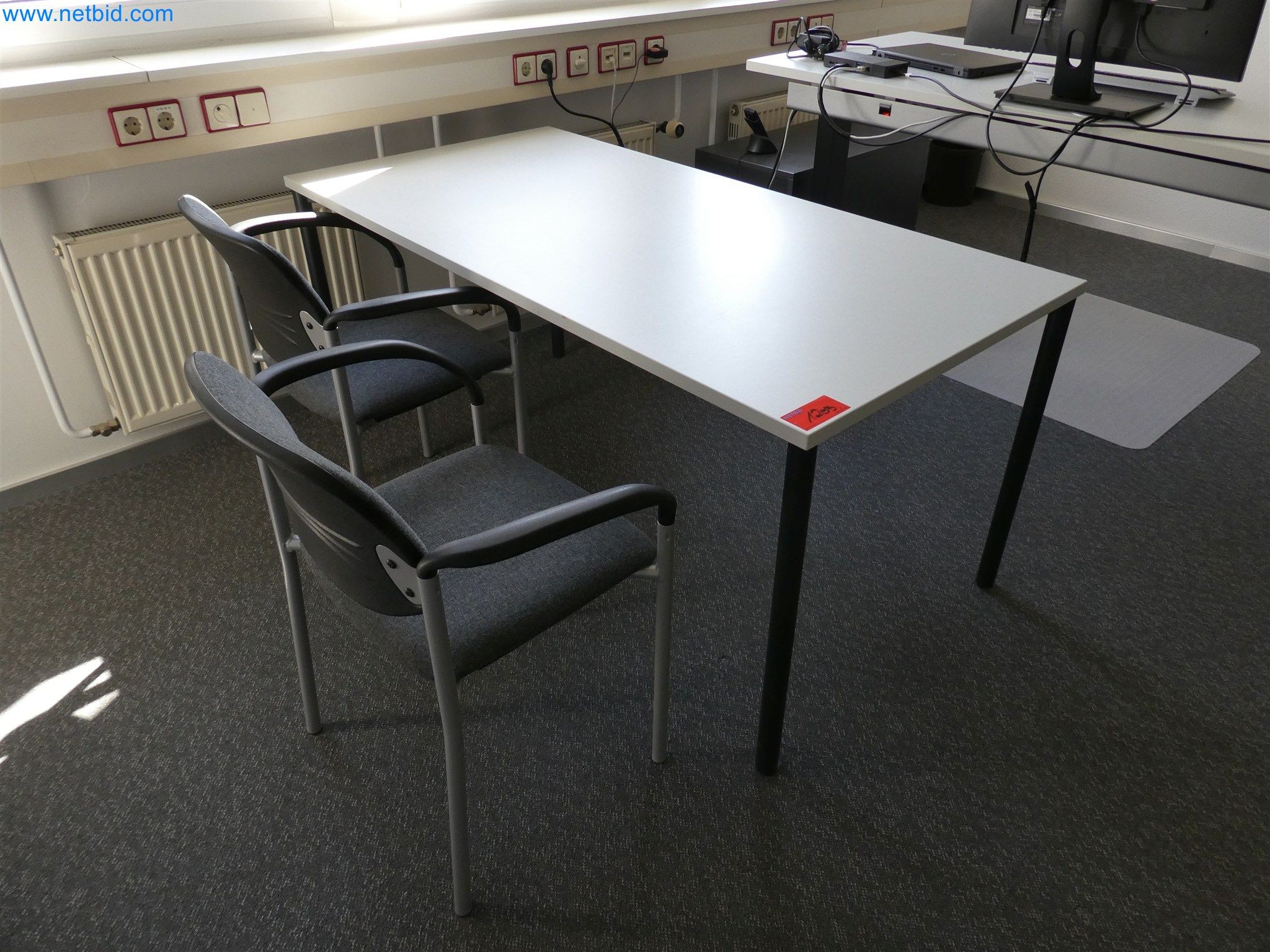 Machines de moulage par injection, machines CNC & lignes d'assemblage pour les éléments chauffants et les composants automobiles-3