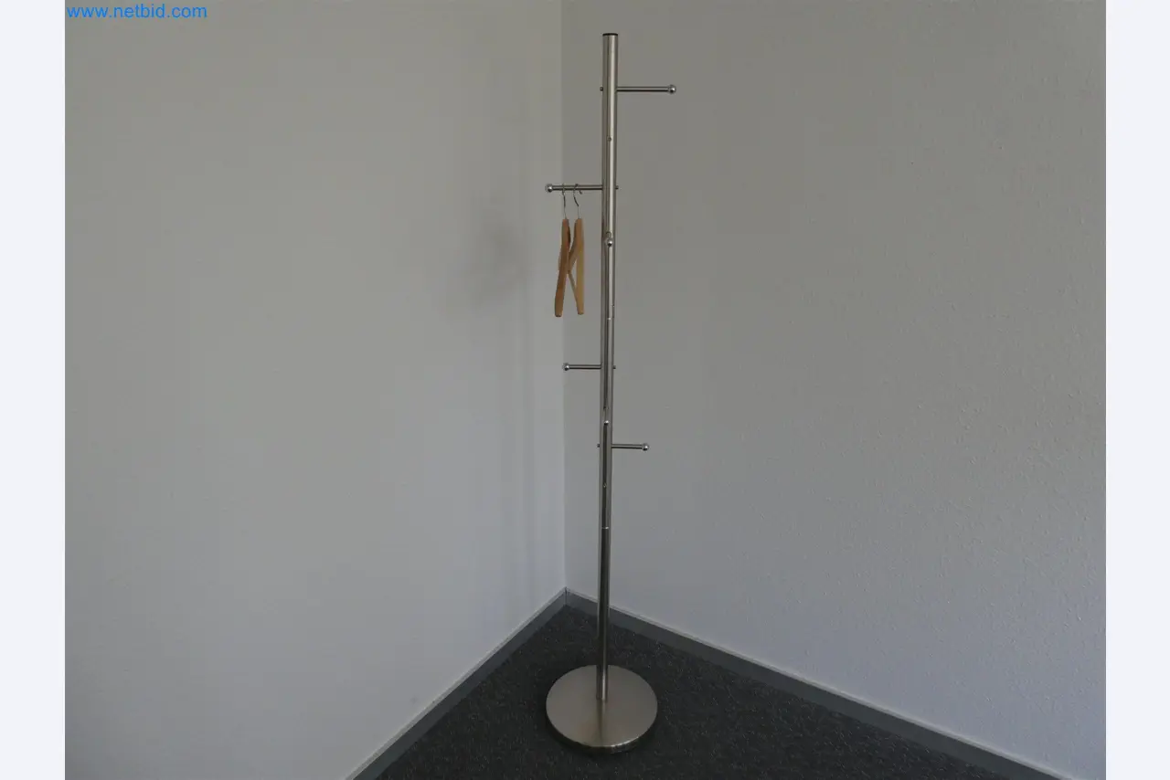 Machines de moulage par injection, machines CNC & lignes d'assemblage pour les éléments chauffants et les composants automobiles-4