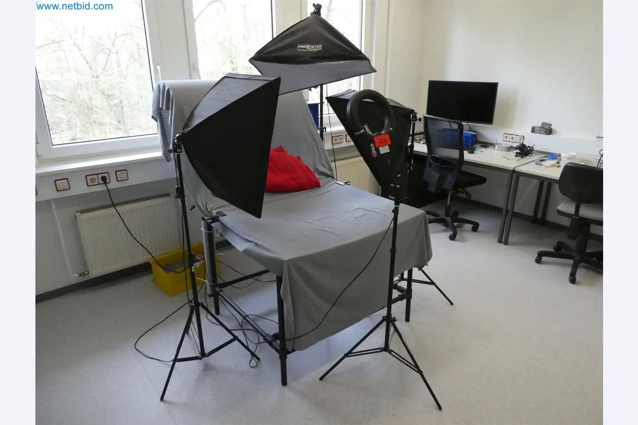 Machines de moulage par injection, machines CNC & lignes d'assemblage pour les éléments chauffants et les composants automobiles-1