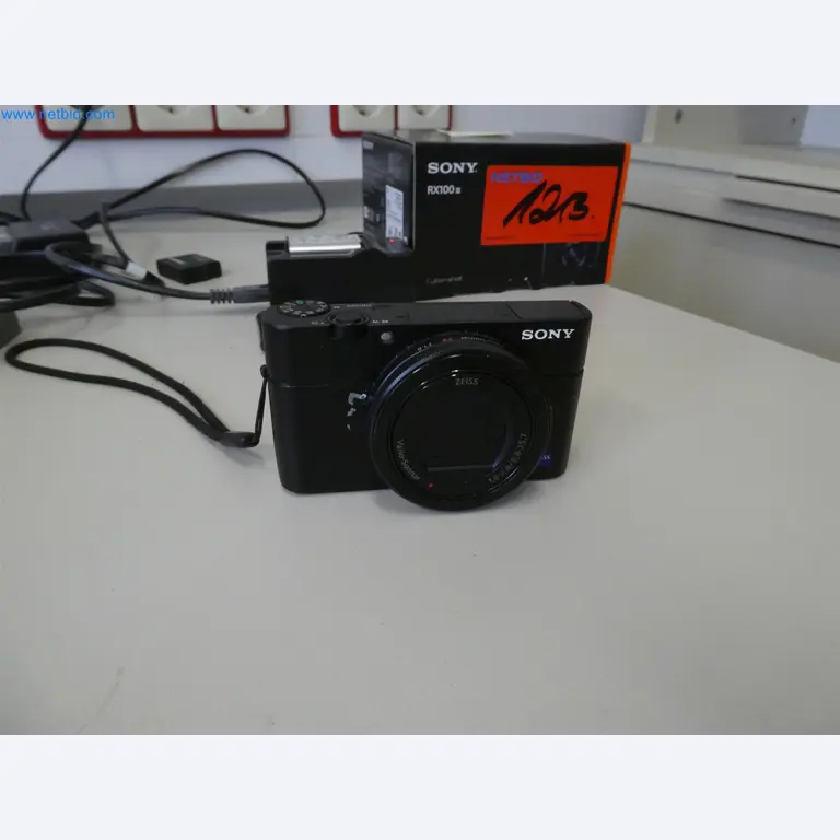 Machines de moulage par injection, machines CNC & lignes d'assemblage pour les éléments chauffants et les composants automobiles-2