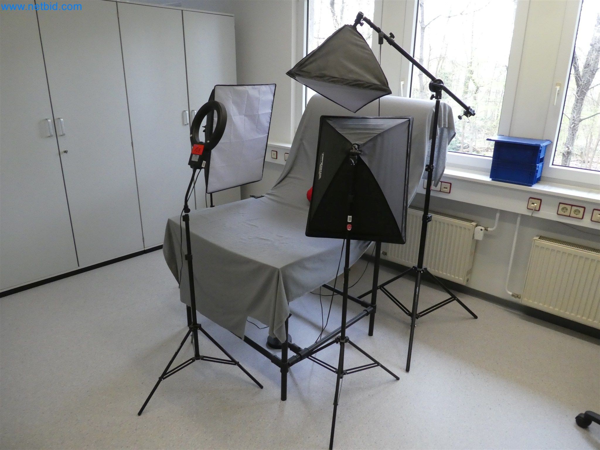 Machines de moulage par injection, machines CNC & lignes d'assemblage pour les éléments chauffants et les composants automobiles-3