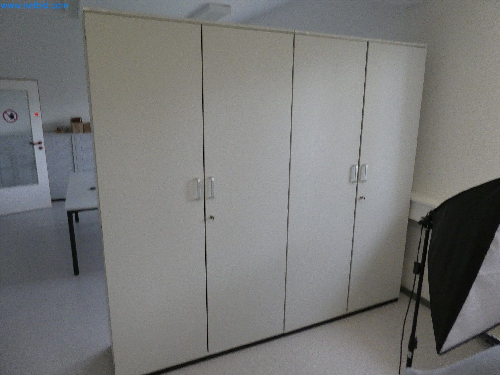 Machines de moulage par injection, machines CNC & lignes d'assemblage pour les éléments chauffants et les composants automobiles-5