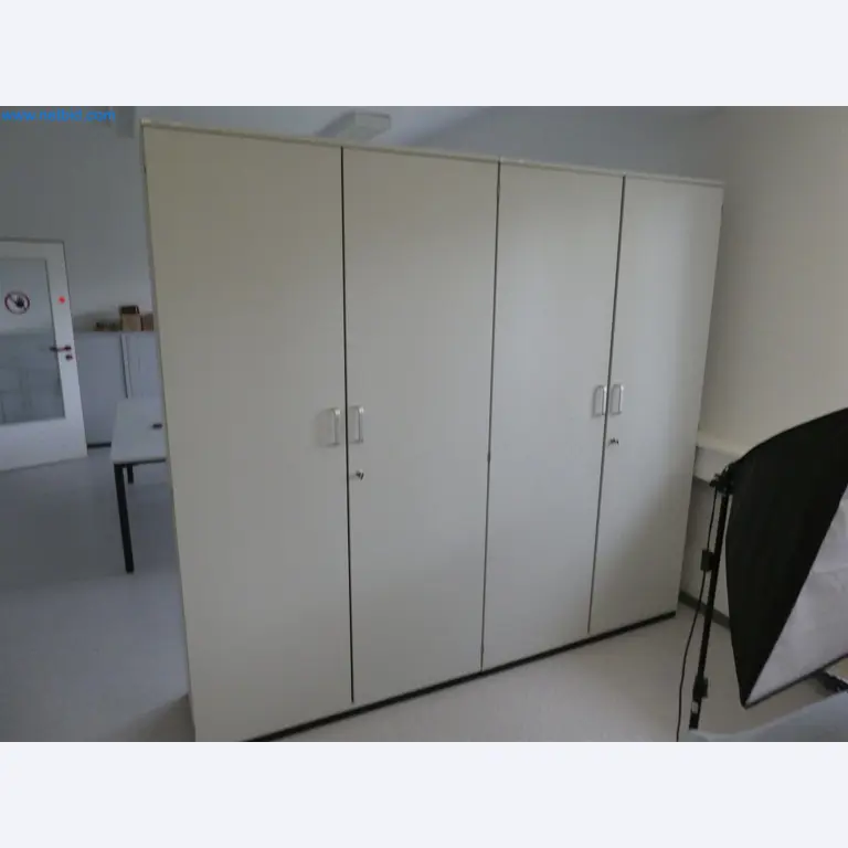 Machines de moulage par injection, machines CNC & lignes d'assemblage pour les éléments chauffants et les composants automobiles-5