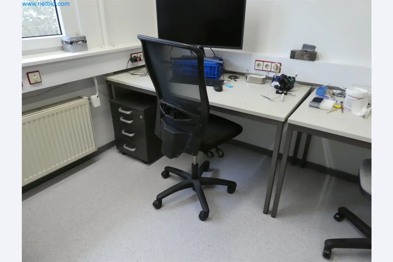 Machines de moulage par injection, machines CNC & lignes d'assemblage pour les éléments chauffants et les composants automobiles-8