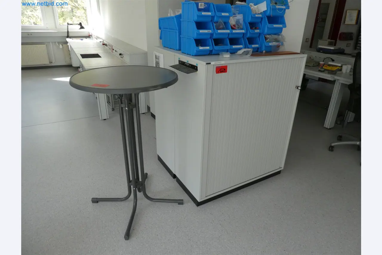 Machines de moulage par injection, machines CNC & lignes d'assemblage pour les éléments chauffants et les composants automobiles-1