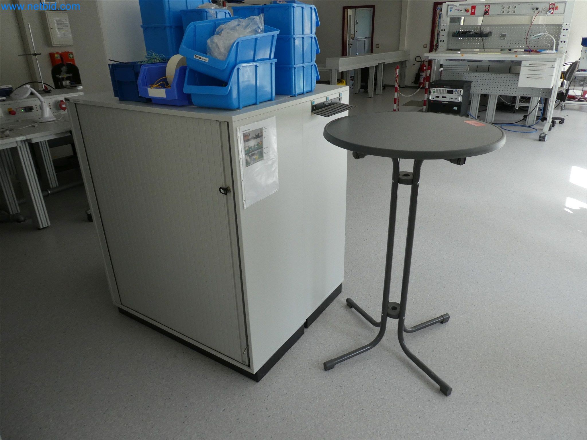 Machines de moulage par injection, machines CNC & lignes d'assemblage pour les éléments chauffants et les composants automobiles-3