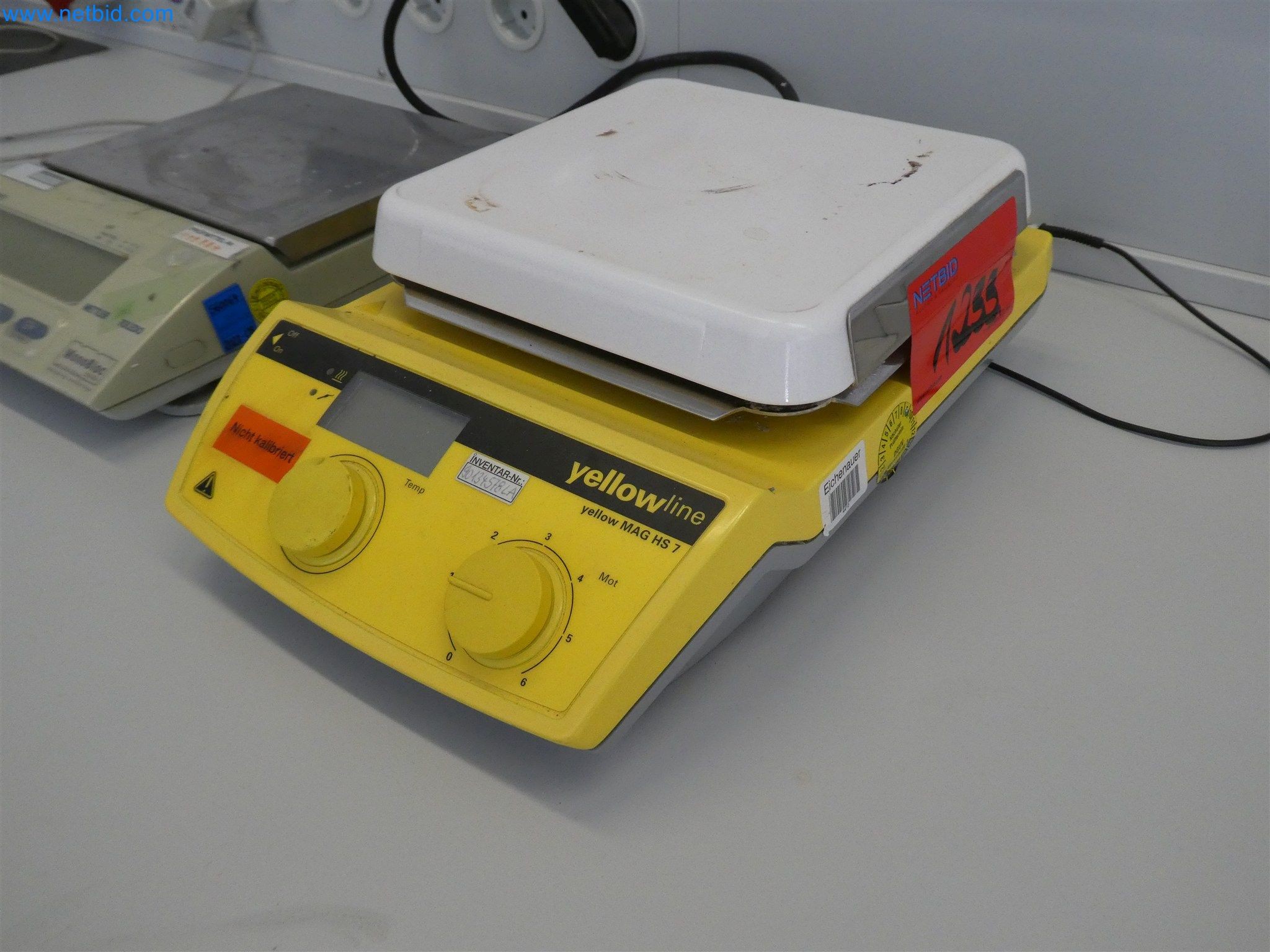 Machines de moulage par injection, machines CNC & lignes d'assemblage pour les éléments chauffants et les composants automobiles-2