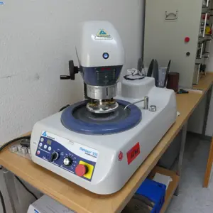 Appareil de meulage de laboratoire Buehler Metasurf 250
