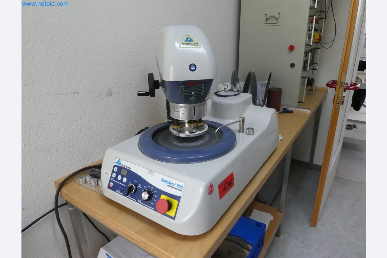 Machines de moulage par injection, machines CNC & lignes d'assemblage pour les éléments chauffants et les composants automobiles-1