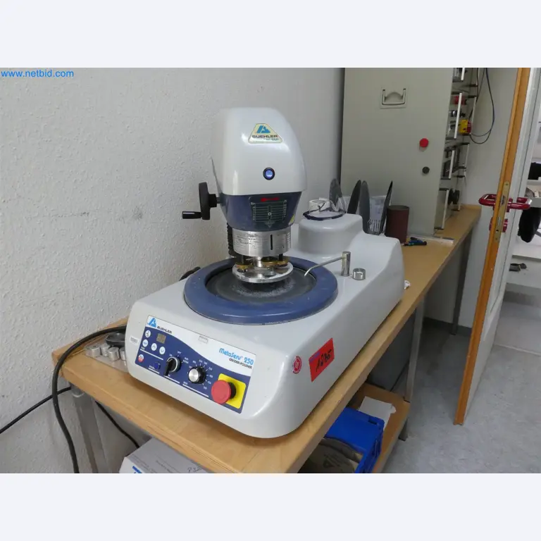 Machines de moulage par injection, machines CNC & lignes d'assemblage pour les éléments chauffants et les composants automobiles-1