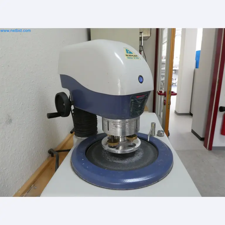 Machines de moulage par injection, machines CNC & lignes d'assemblage pour les éléments chauffants et les composants automobiles-2