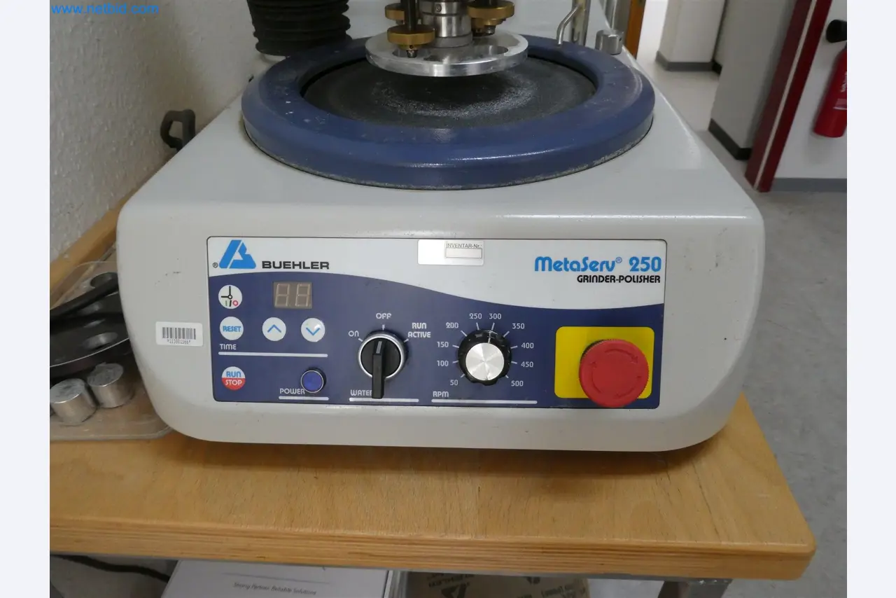 Machines de moulage par injection, machines CNC & lignes d'assemblage pour les éléments chauffants et les composants automobiles-3