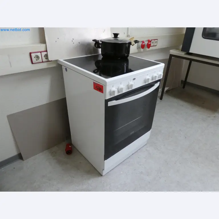 Machines de moulage par injection, machines CNC & lignes d'assemblage pour les éléments chauffants et les composants automobiles-1