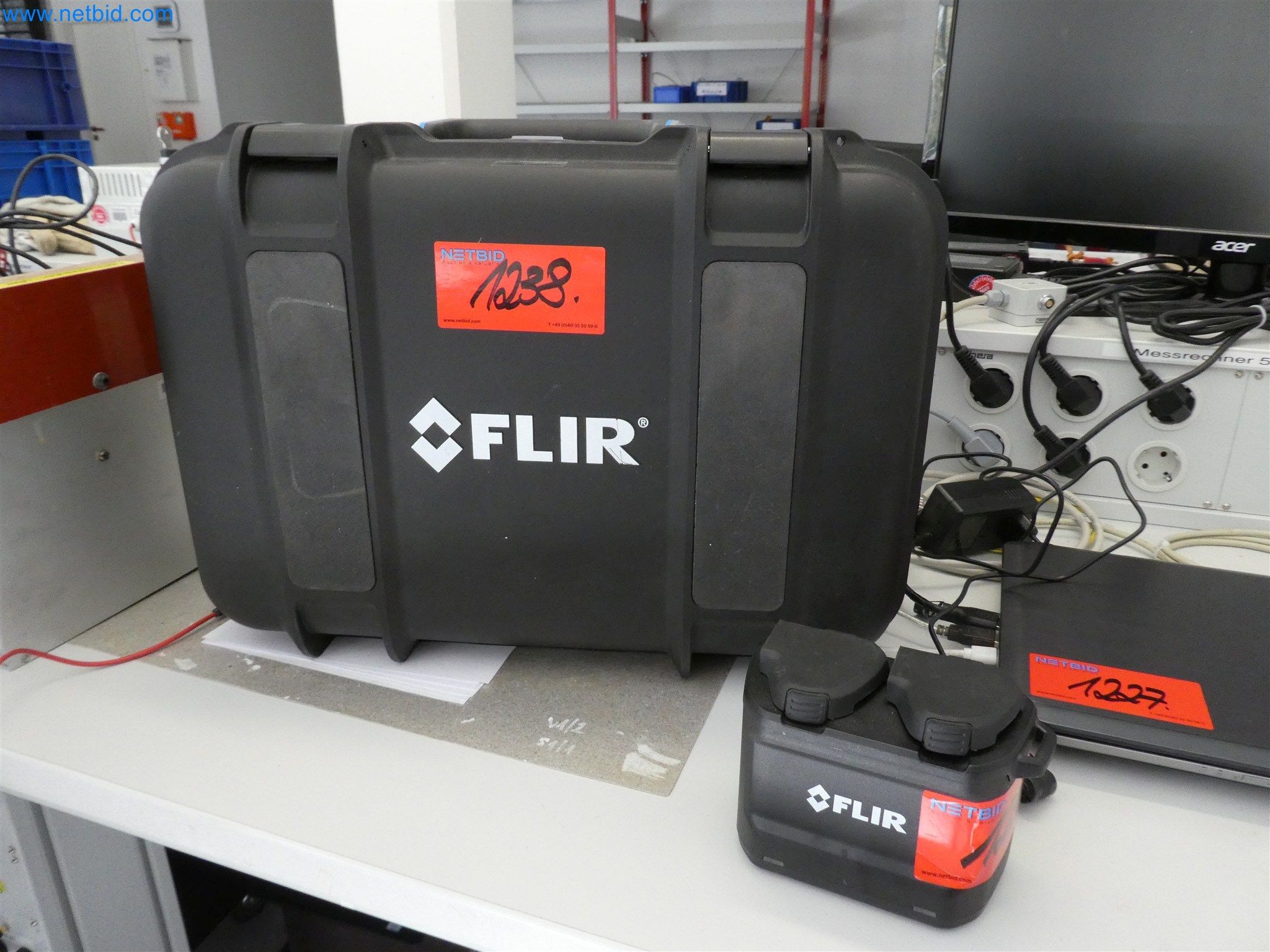 Machines de moulage par injection, machines CNC & lignes d'assemblage pour les éléments chauffants et les composants automobiles-1