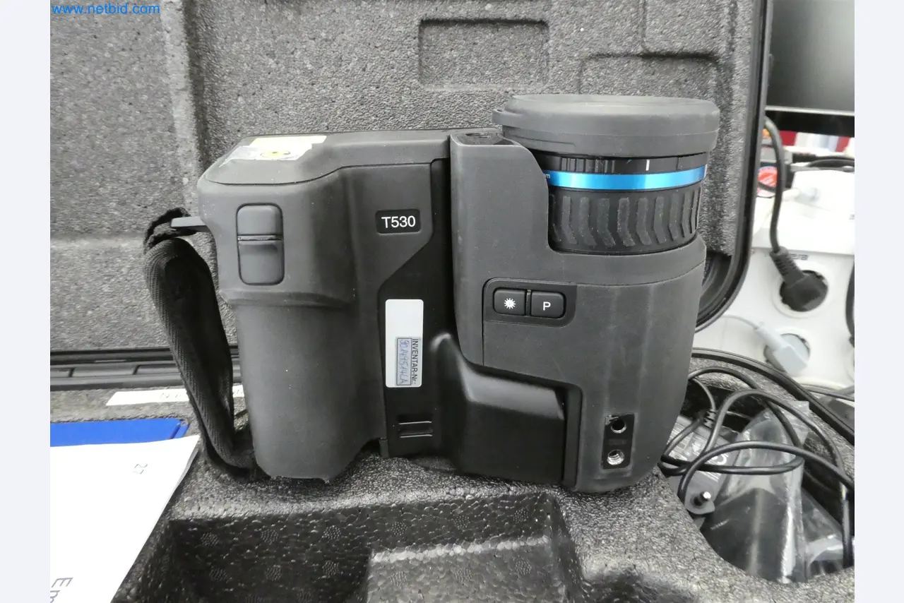 Machines de moulage par injection, machines CNC & lignes d'assemblage pour les éléments chauffants et les composants automobiles-2