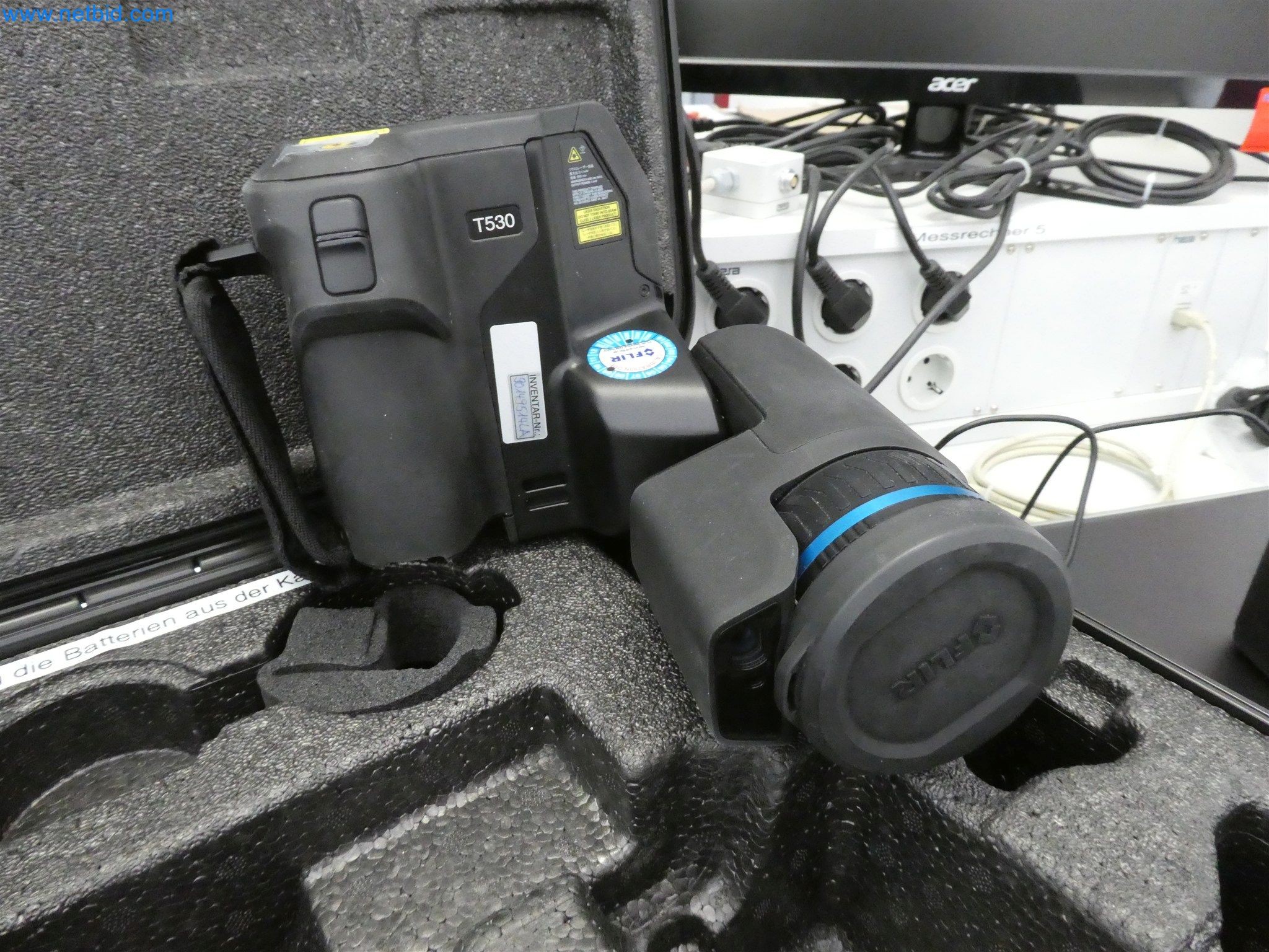 Machines de moulage par injection, machines CNC & lignes d'assemblage pour les éléments chauffants et les composants automobiles-3