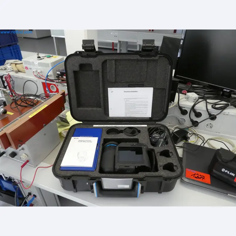 Machines de moulage par injection, machines CNC & lignes d'assemblage pour les éléments chauffants et les composants automobiles-4