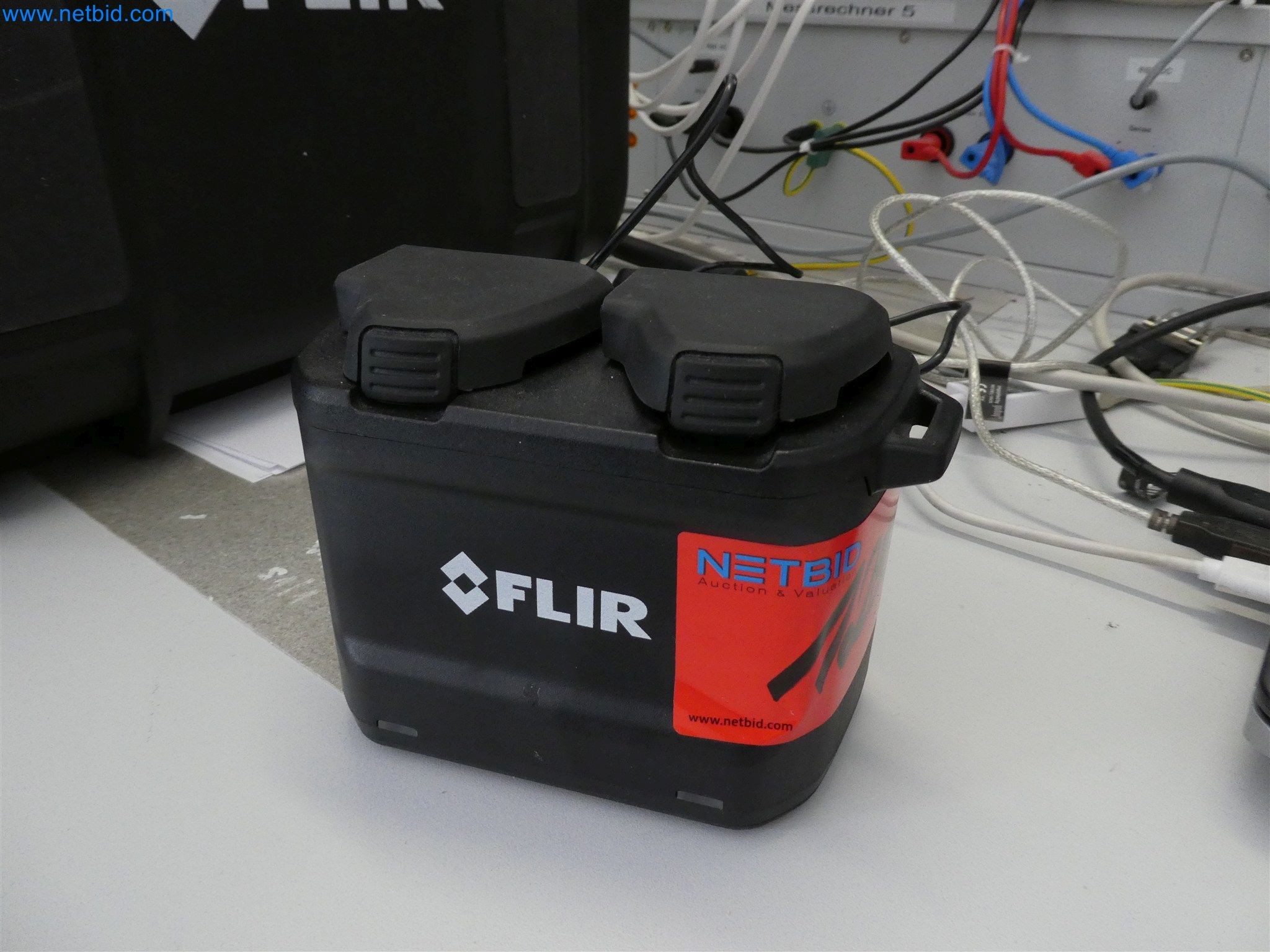 Machines de moulage par injection, machines CNC & lignes d'assemblage pour les éléments chauffants et les composants automobiles-5