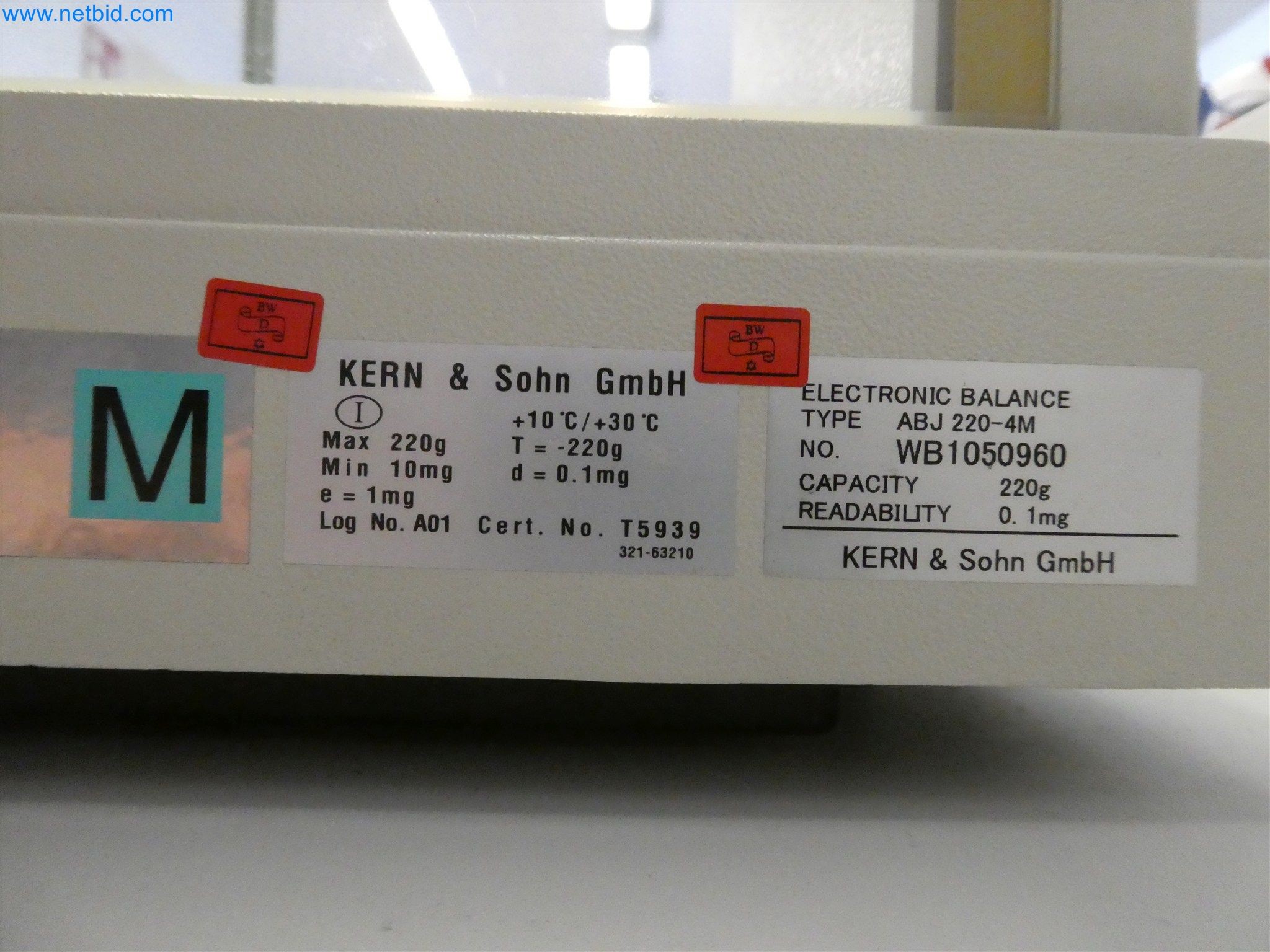 Machines de moulage par injection, machines CNC & lignes d'assemblage pour les éléments chauffants et les composants automobiles-3